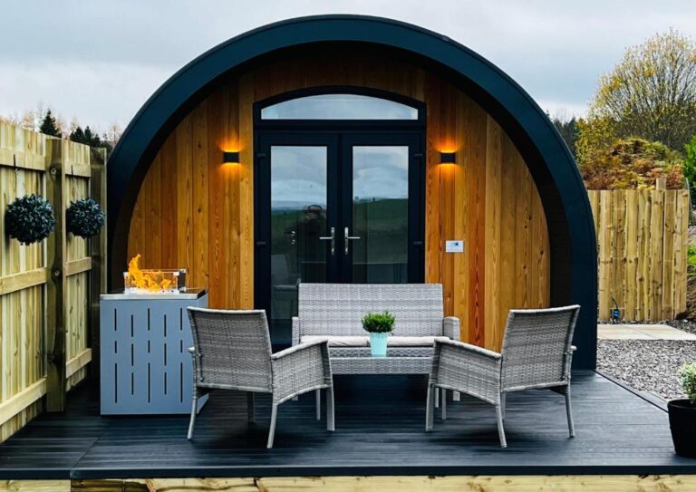 luxury log cabins with hot tub Loch Ness 3
