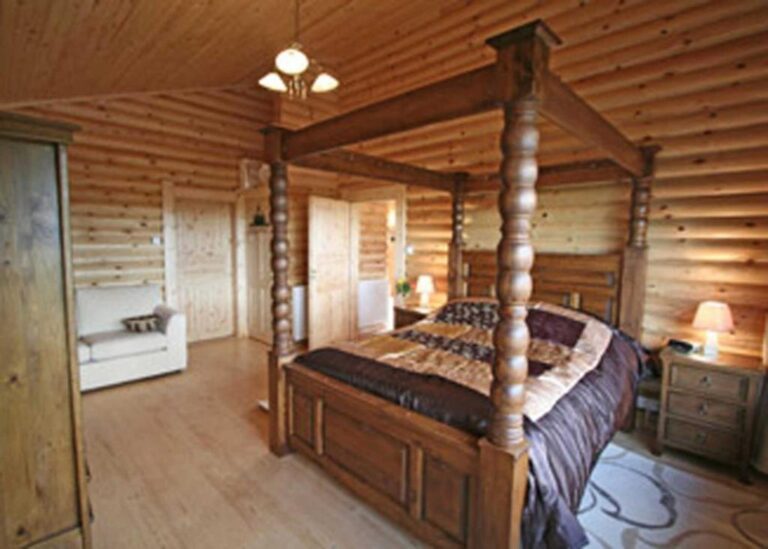 luxury log cabins with hot tub in Perthshire 2