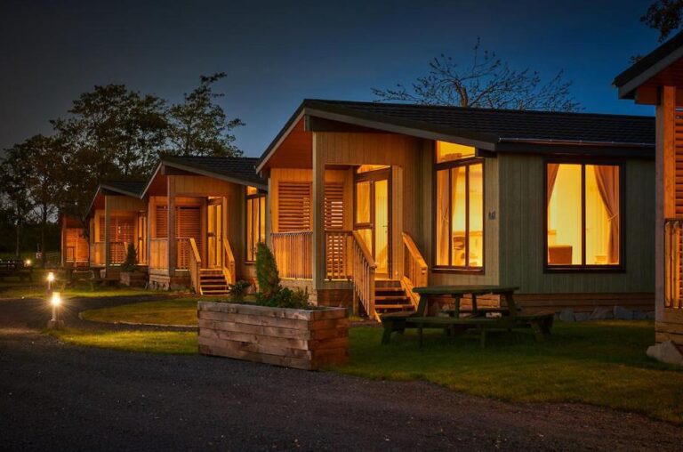 romantic lodges in Perthshire with hot tub 2