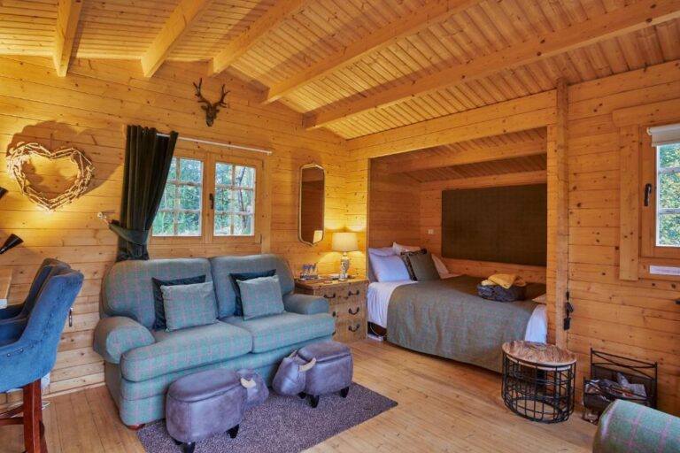 romantic log cabins with hot tub in Edinburgh 2