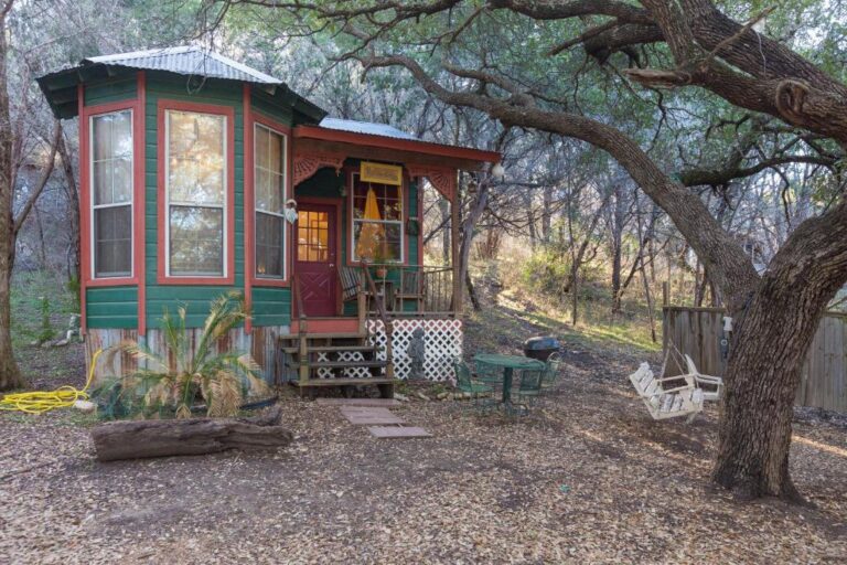 romantic cabin in texas