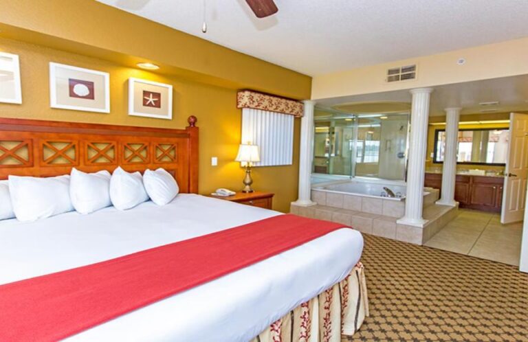 accommodation in Orlando with hot tub for couples 3