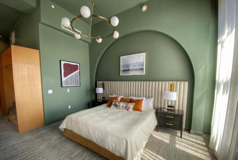 cool boutique hotels in Milwaukee 3