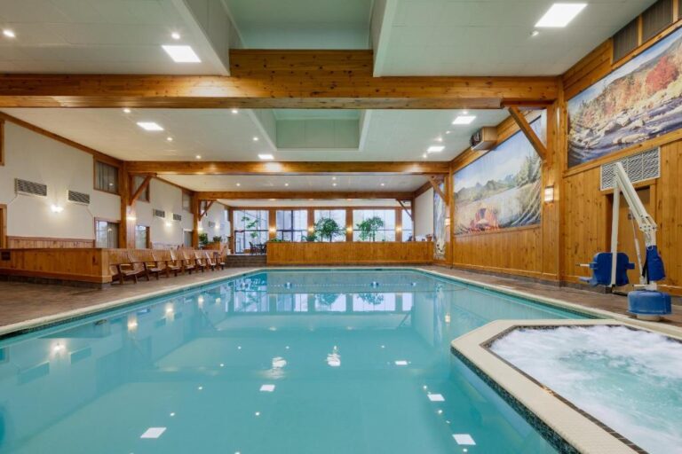 cozy boutique hotels in Upstate NY with hot tub 3