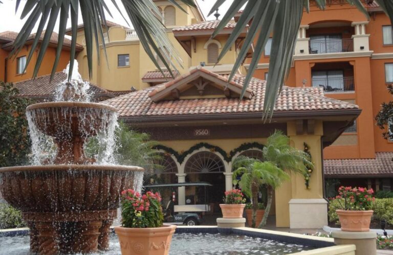 cozy boutique hotels with hot tub in Orlando