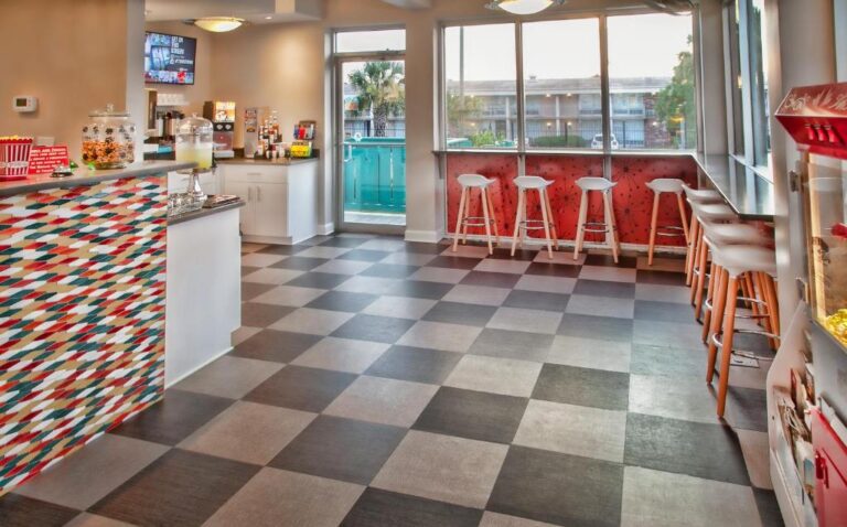 hip boutique hotels in Savannah 2