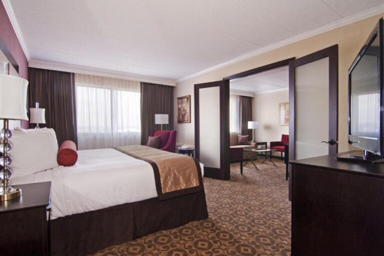 hotel with romantic suites Minneapolis 3
