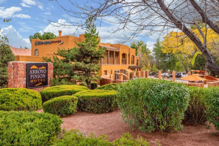 hotels in Sedona with hot tub in room