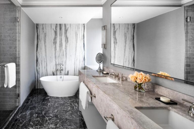 luxury suite with soak tub