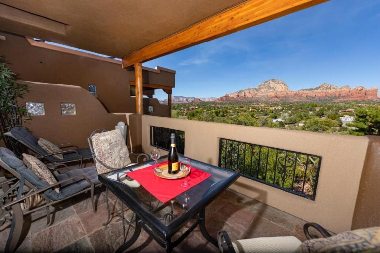 A-Sunset-Chateau-cool hotel in Sedona2