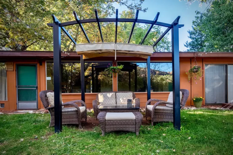 Cool airbnb yurt 4