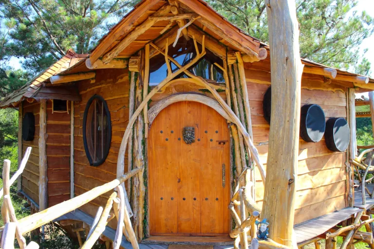 Hobbit's Nest Treehouse in the Shire at Lost Pines4