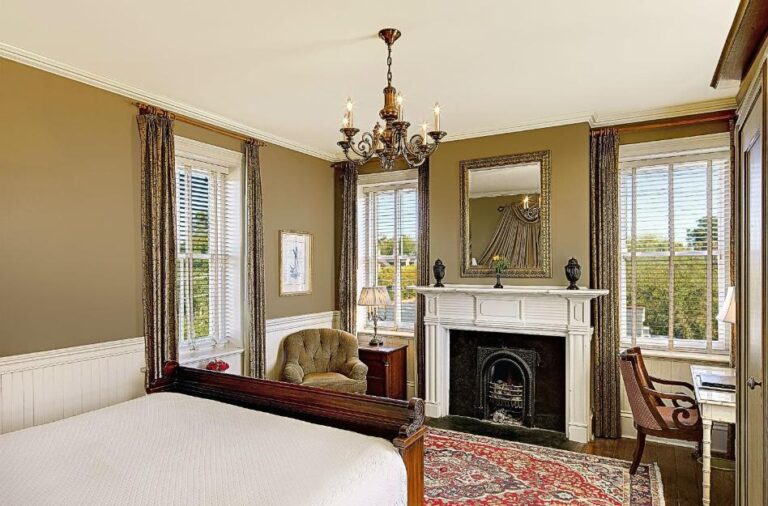 charming boutique hotels in Charleston SC 3