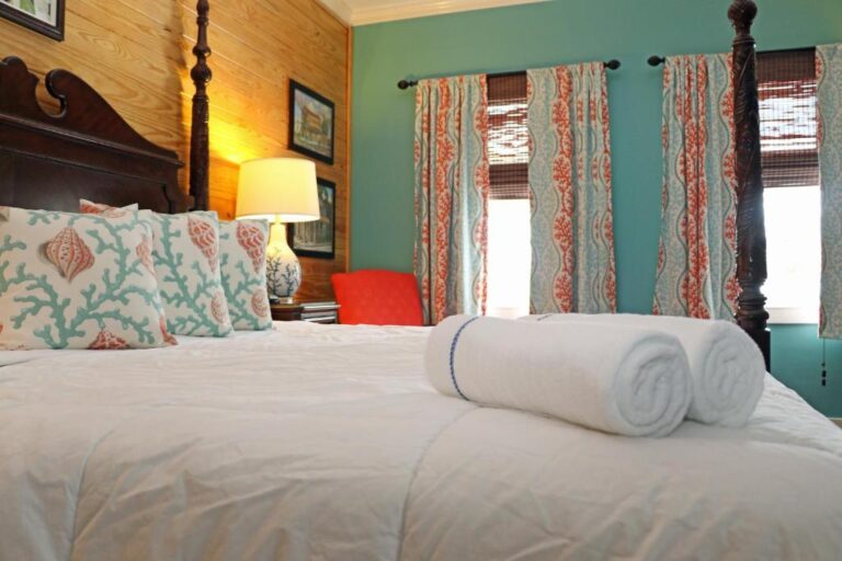cool boutique hotels in Key West FL 4