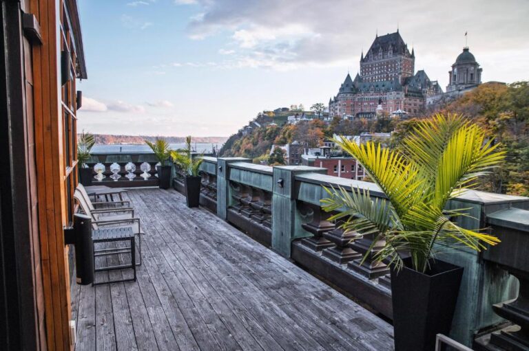 cool boutique hotels in Quebec with fancy tub 4