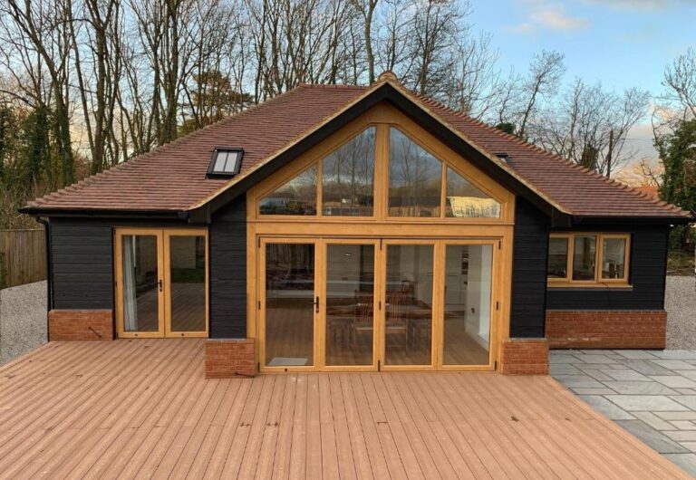 lovely cabin with hot tub in Kent