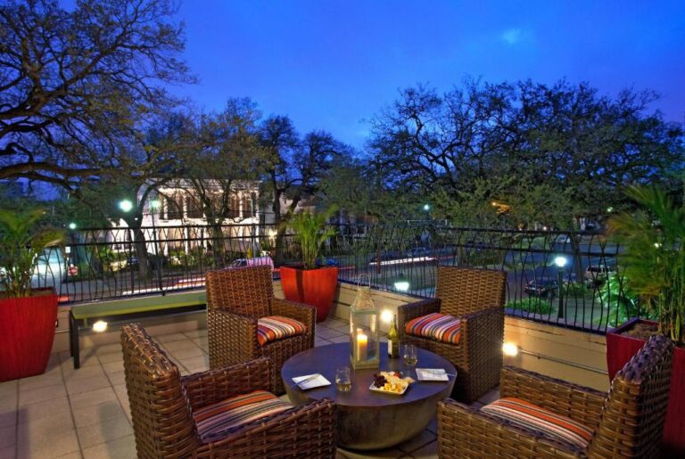 unique boutique hotels in New Orleans with hot tub 3