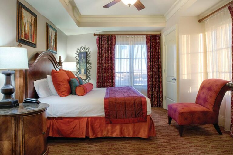 Coolest Hotels in San Antonio Club Wyndham La Cascada