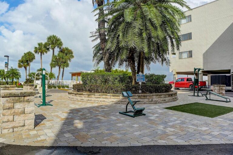 Coolest Hotels in Tampa Anchor's Away