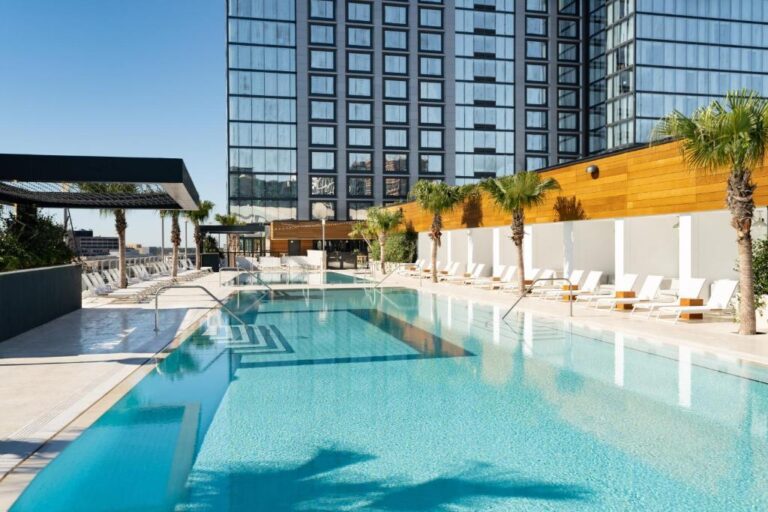 Coolest Hotels in Tampa JW Marriott Tampa Water Street