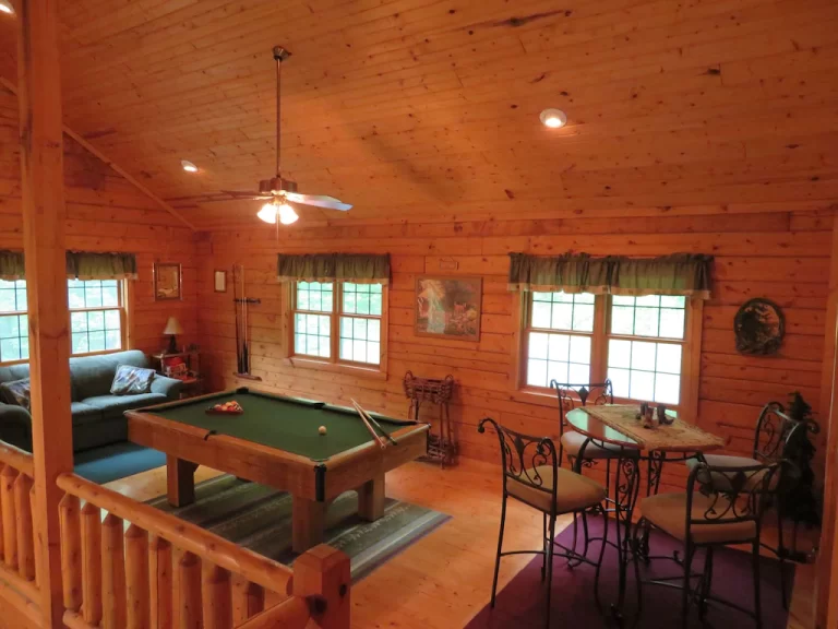 Cabins with Hot tub in Indiana​ ADVENTUREWOOD1