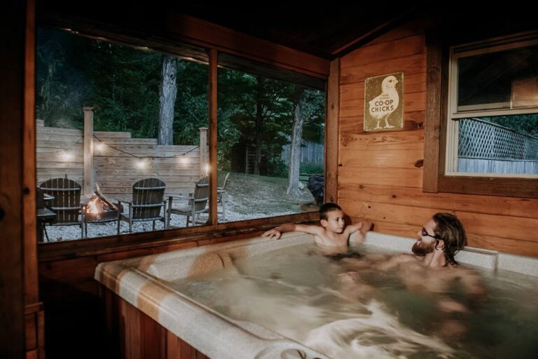 Best Cabins with hot tubs in Indiana ️ (2023 Handpicked List)