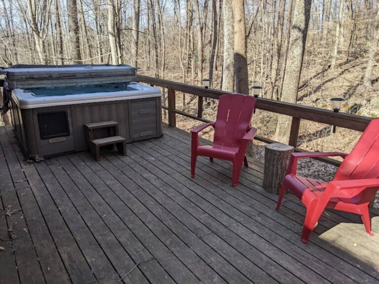 Best Cabins with hot tubs in Indiana ️ (2023 Handpicked List)