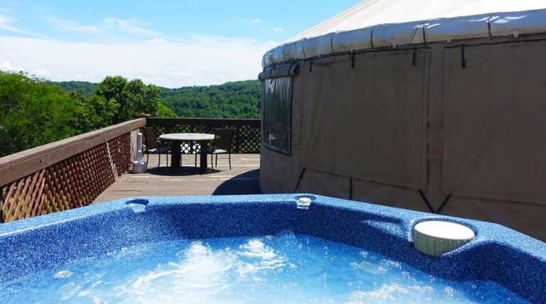 Exotic Deluxe Yurt - Hot Tub, Stunning Views