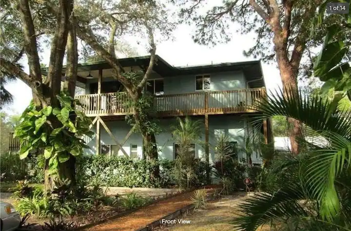 Florida Treehouse2