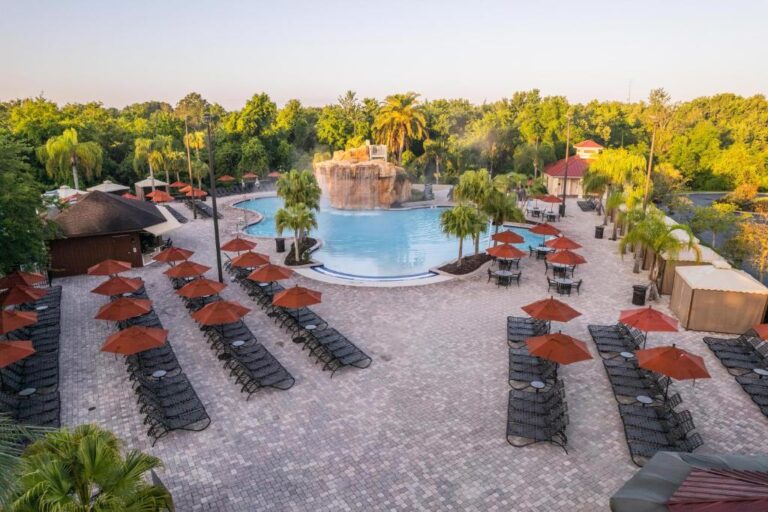 Hilton Vacation Club Mystic Dunes Orlando honeymoon suites orlando