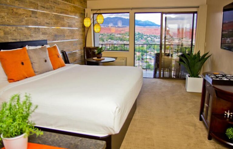 Inn on the cliff honeymoon suite in Utah