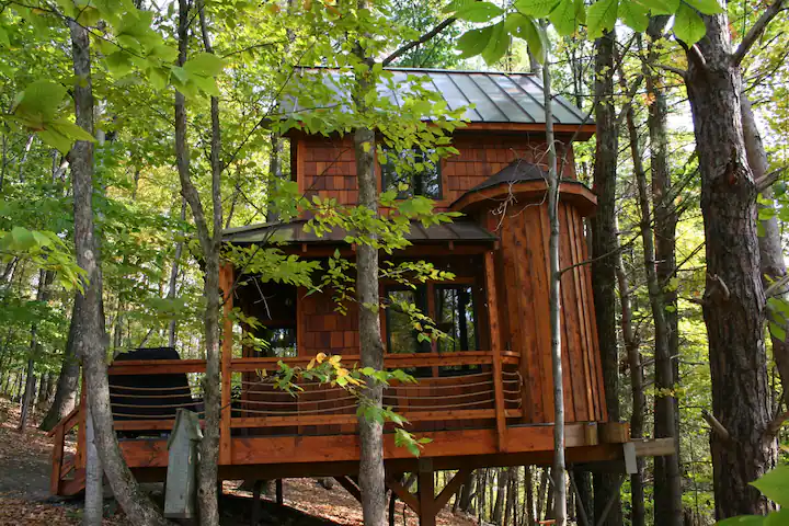 Treehouse in upstate new york
