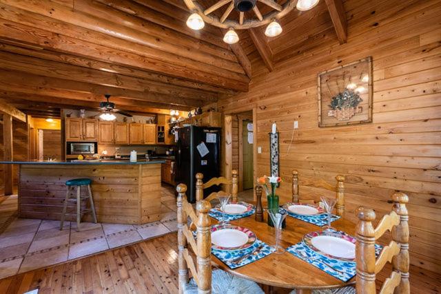 PRIVATE Log Cabin 3