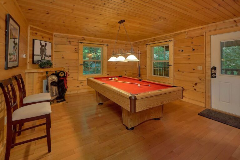 Romantic Getaway Honeymoon Cabin with Indoor Heated Pool and Waterfall2