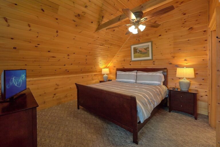 Romantic Getaway Honeymoon Cabin with Indoor Heated Pool and Waterfall5