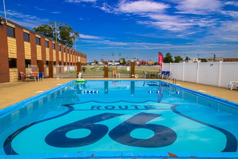 Route 66 Hotel Springfield Illinois Swimming Pool