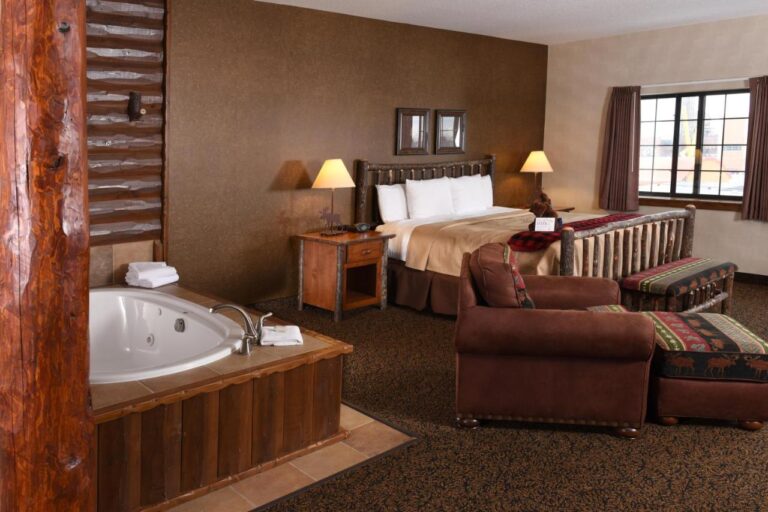 Stoney Creek Hotel Sioux City hot tub suite