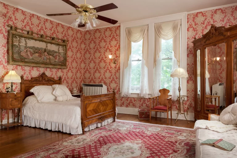 Vrooman Mansion Blooomington Illinois Suite 2