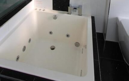bed and breakfast with hot tub in Yorkshire with spa bath 2