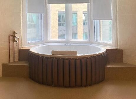 elegant hotels in Blackpool with hot tub 4