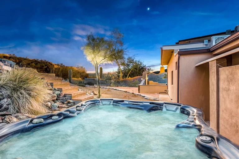 holiday home in Arizona with hot tub 3