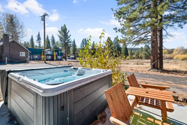 holiday homes for couples with hot tub in Big Bear Lake 3