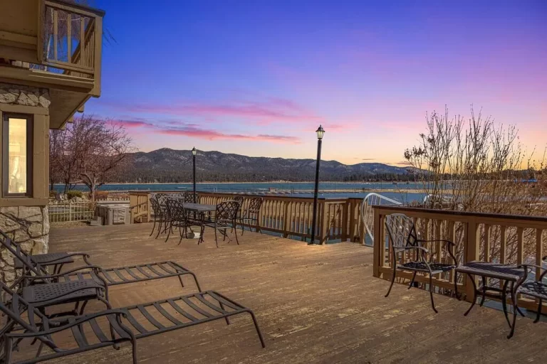 holiday homes in Big Bear Lake with private hot tub 2
