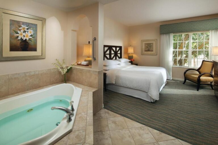 honeymoon suites at Sheraton Vistana Resort Villas, Lake Buena Vista Orlando