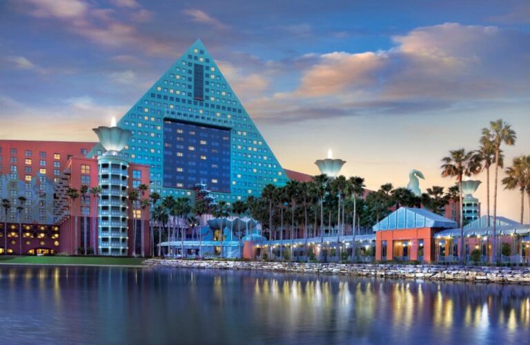 honeymoon suites at Walt Disney World Dolphin in orlando
