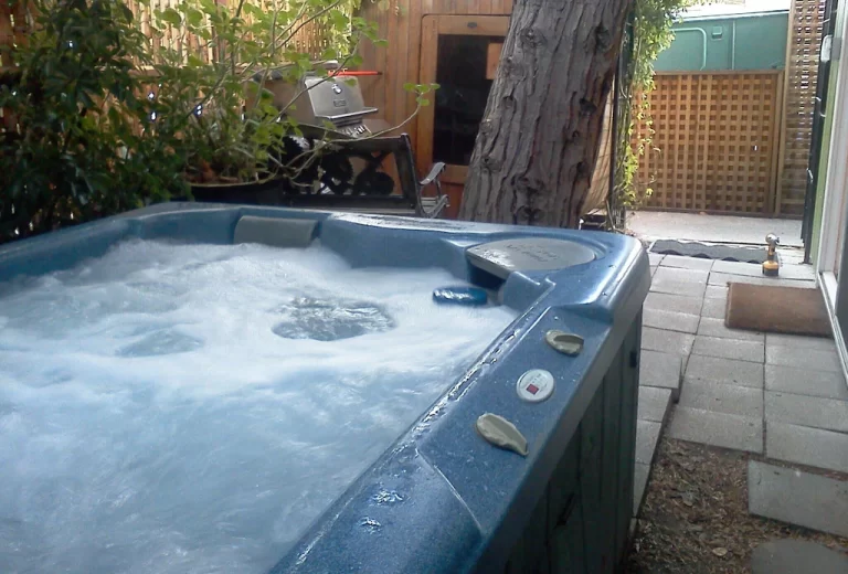 hot tub accommodations in San Francisco 4