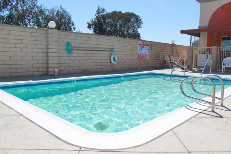 hot tub hotels in Los Angeles 2