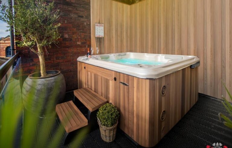 hotels with hot tub in Yorkshire 3