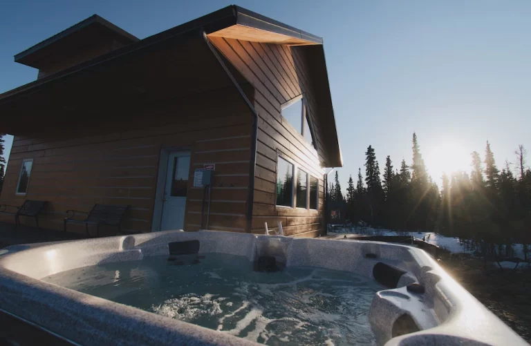 luxury lodges in Alaska with hot tub 2