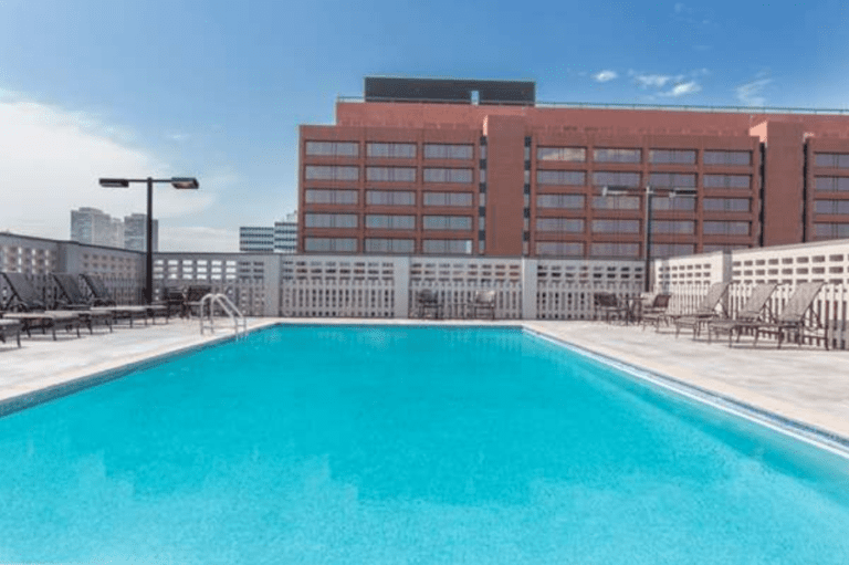 Wyndham Philadelphia rooftop pool